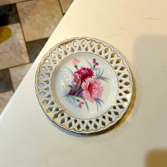 AIYO CHINA LACE EDGE 6.25” PLATE MADE IN OCCUPIED JAPAN BREAD SOAP TRINKET DECOR - Picture 3 of 5